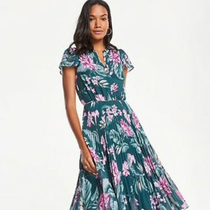 Ann Taylor Fauna Floral Pleated Green Dress